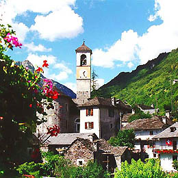 Я не равнодушен к Швейцарии. Не в последнюю очередь из-за ее разнообразия.
Тичино - итальянский кантон Щвейцарии,
долина Верзаска - долина зелёной реки.
Абсолютно потрясающее по красоте место, эта Верзаска!